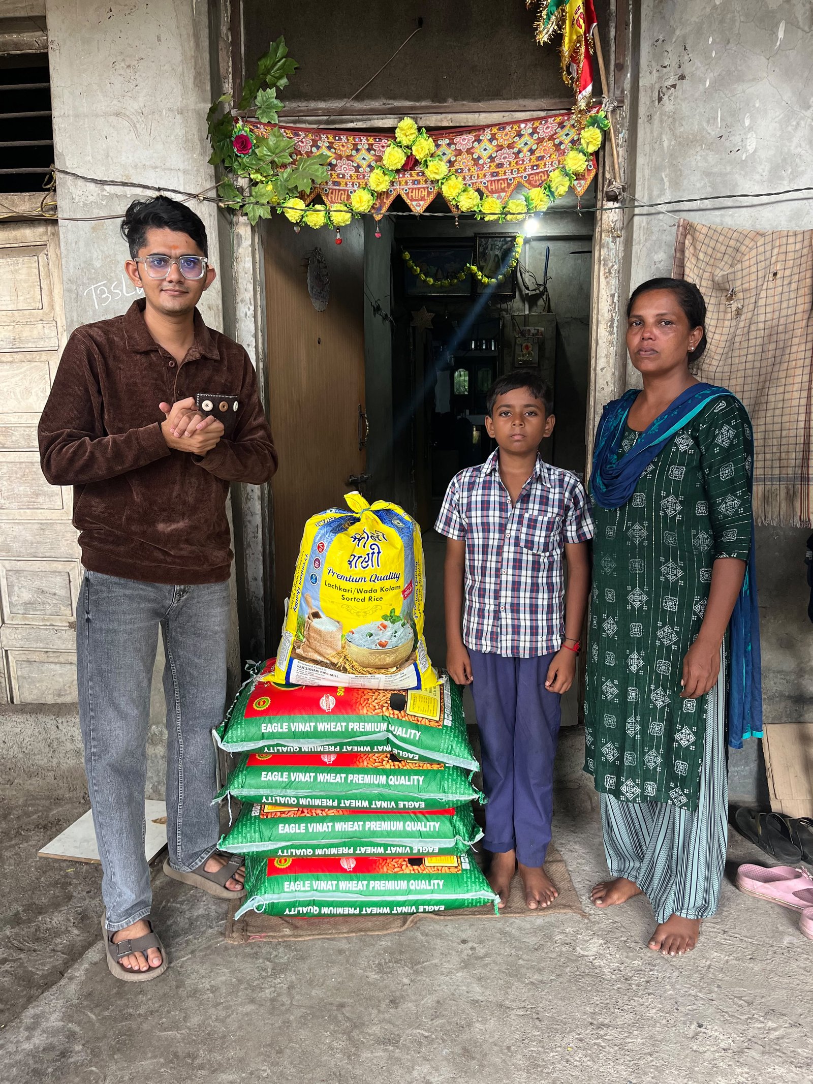 તમારો સહયોગ, કોઈના જીવનમાં આશાની નવી કિરણ બની શકે છે.